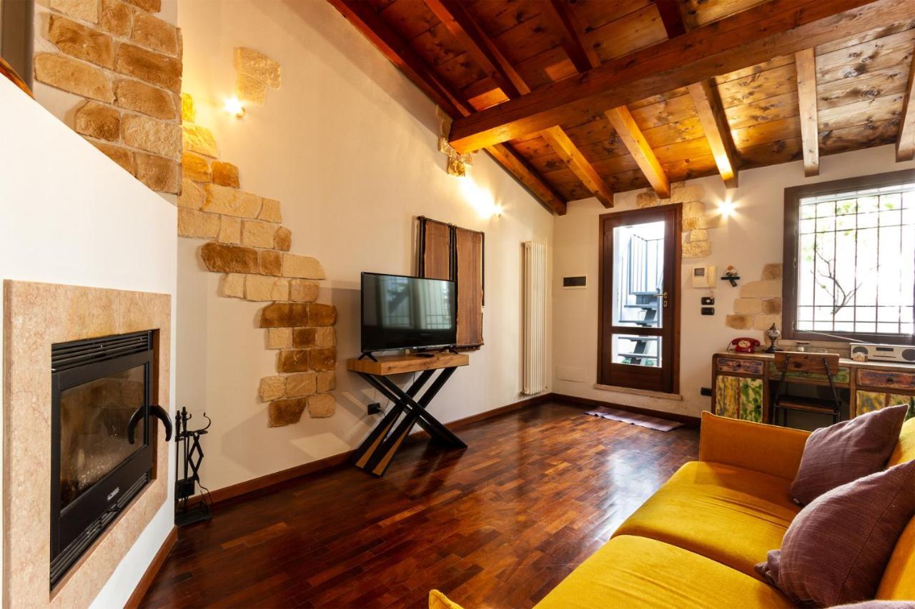 La Terrazza Apartment - Smart Holiday Mantova Exterior foto